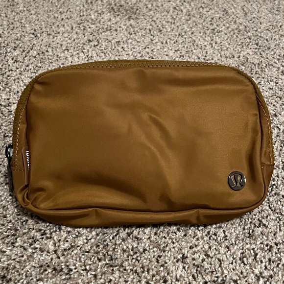 lululemon athletica Handbags - SOLD NWOT Lululemon Everywhere Belt Bag - Burnt Caramel